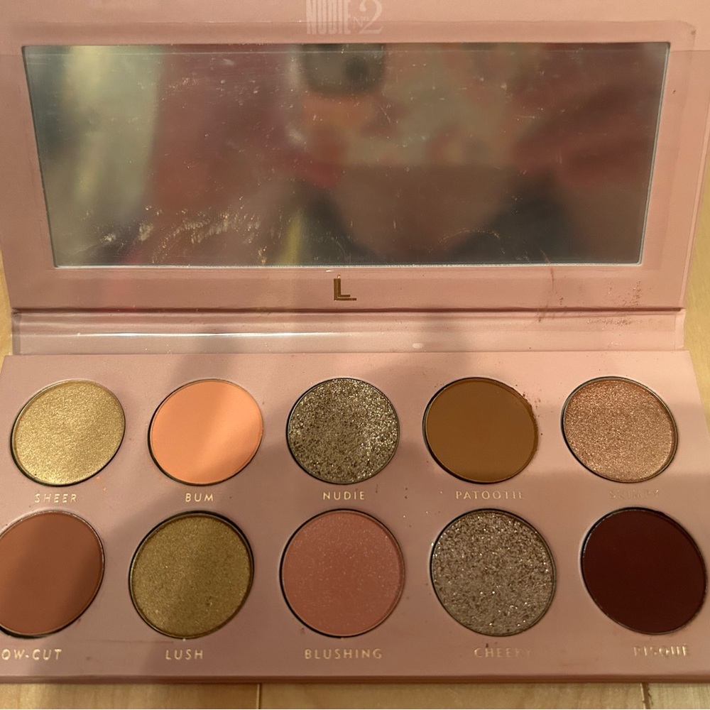 Laura Lee Los Angeles, Nudie No2. Eyeshadow Palette